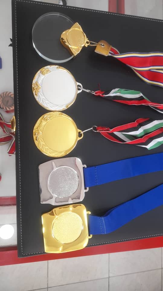 الدروع والهدايا الدعائية — نموذج 95 — مصانع التميز للدعاية والإعلان