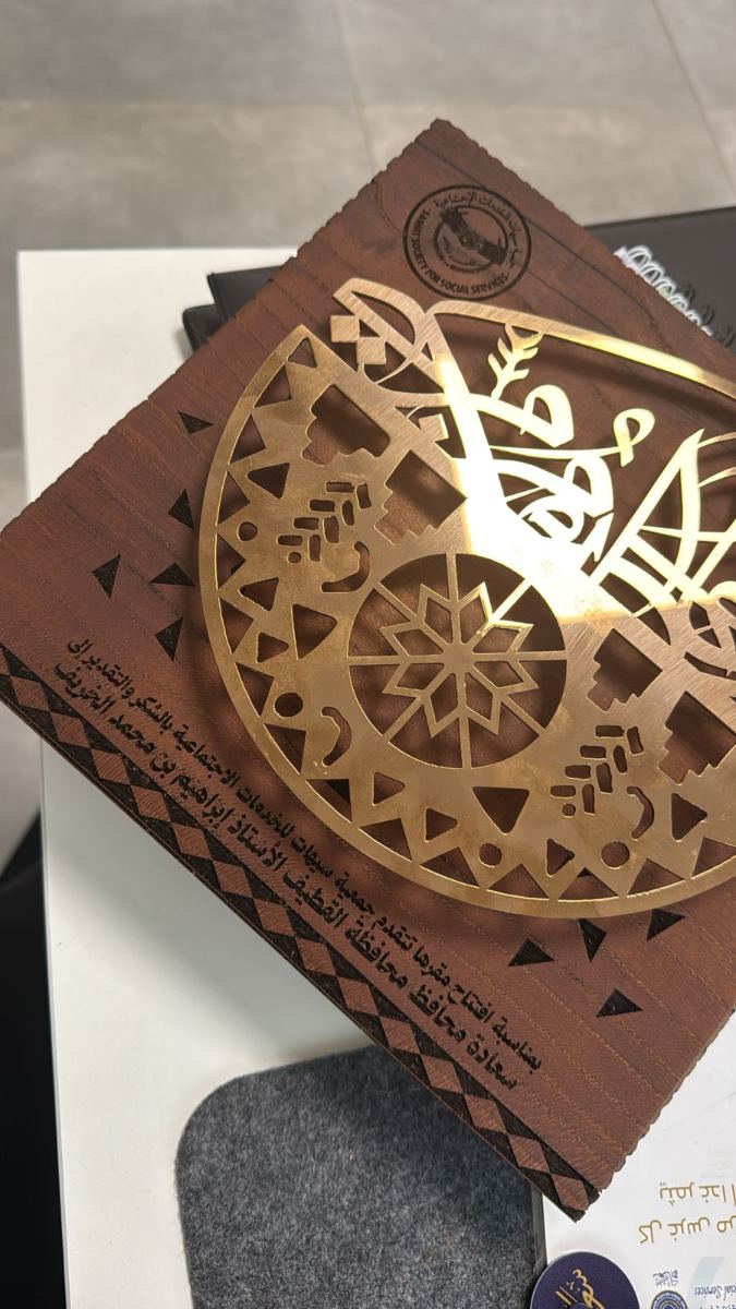 من داخل المصنع — نموذج 35 — مصانع التميز للدعاية والإعلان